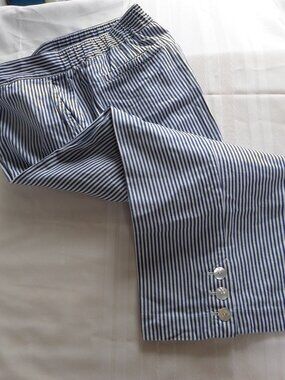 Ruby Rd Woman's Navy/White Striped Capri Pants Size 14